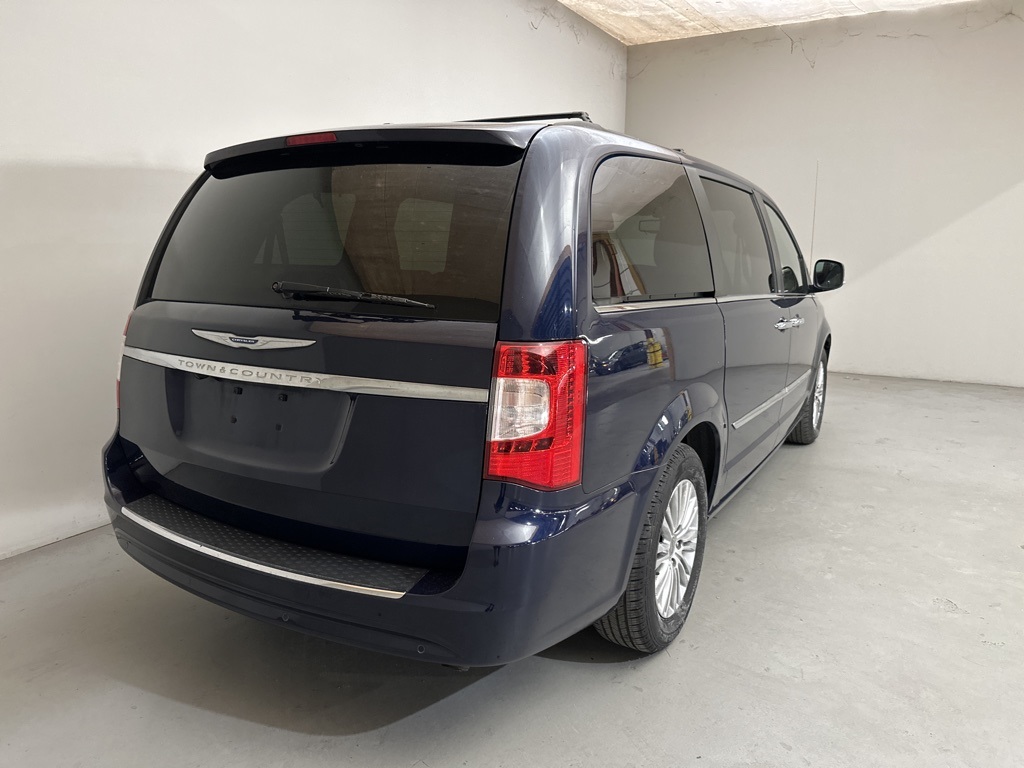 used Chrysler Town & Country