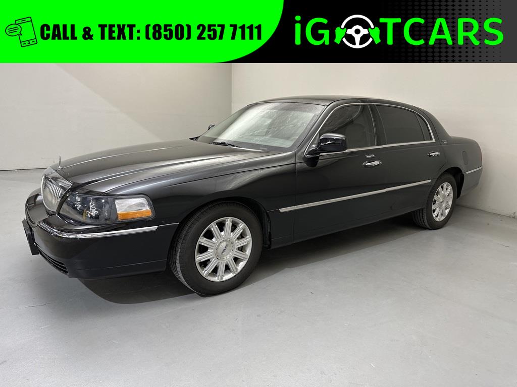 Used 2009 Lincoln Town Car for sale in Houston TX.  We Finance! 