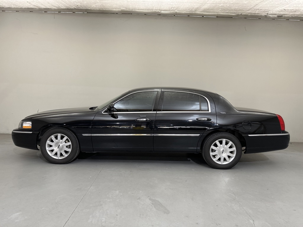 used Lincoln Town Car